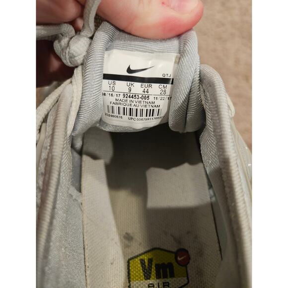 Nike Air VaporMax Plus Mens Size 10 Gray Silver Sneakers Retro Futuristic Street - Picture 7 of 7